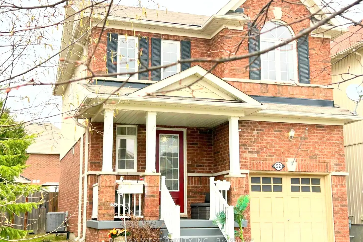52 Legion Way photo 2