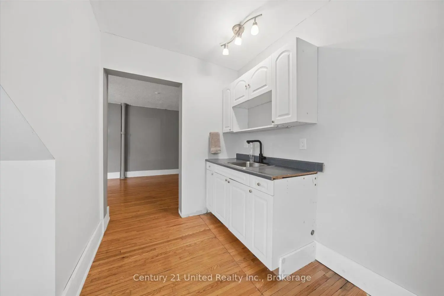 270 Rogers Street photo 3