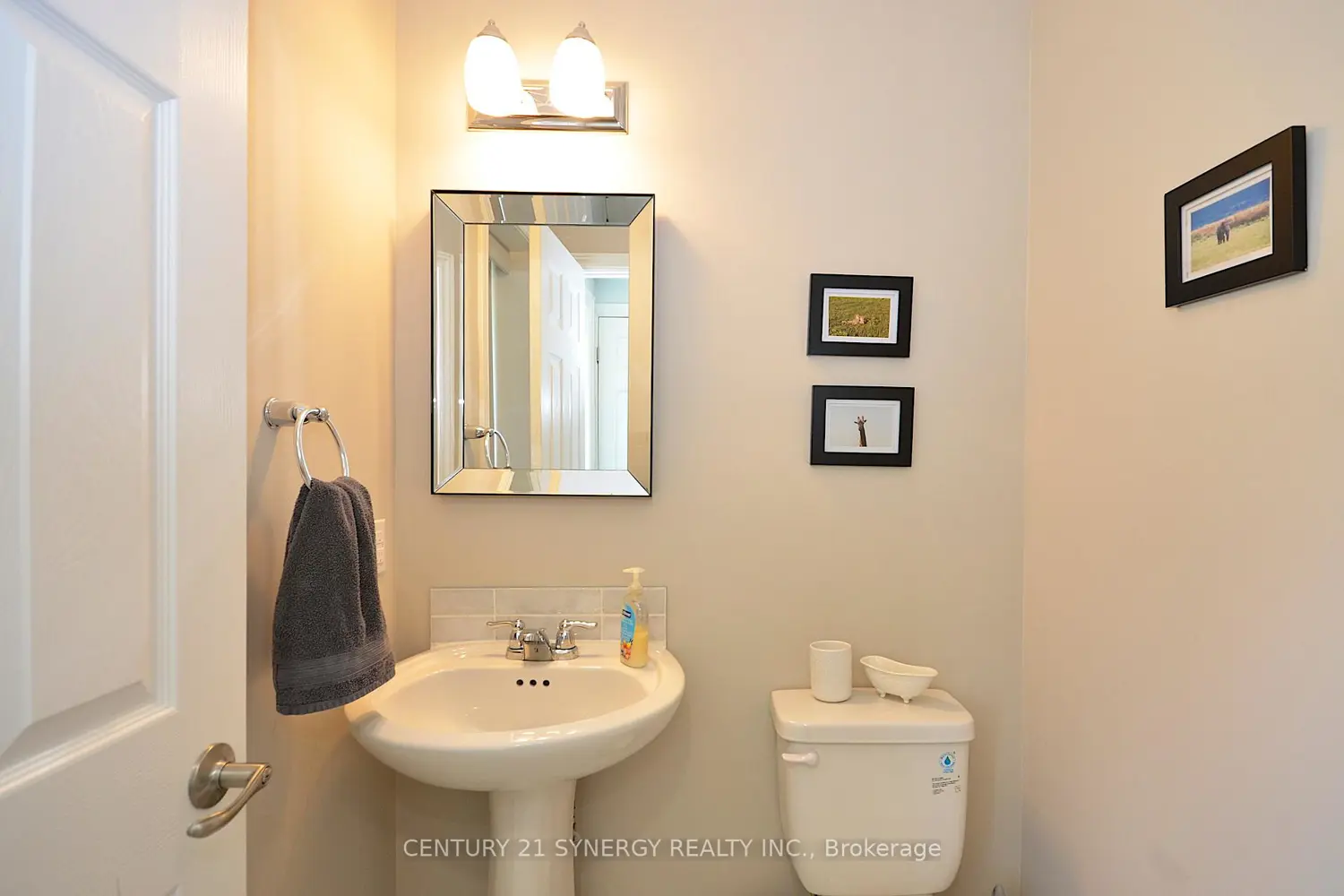114 Unity Place photo 4