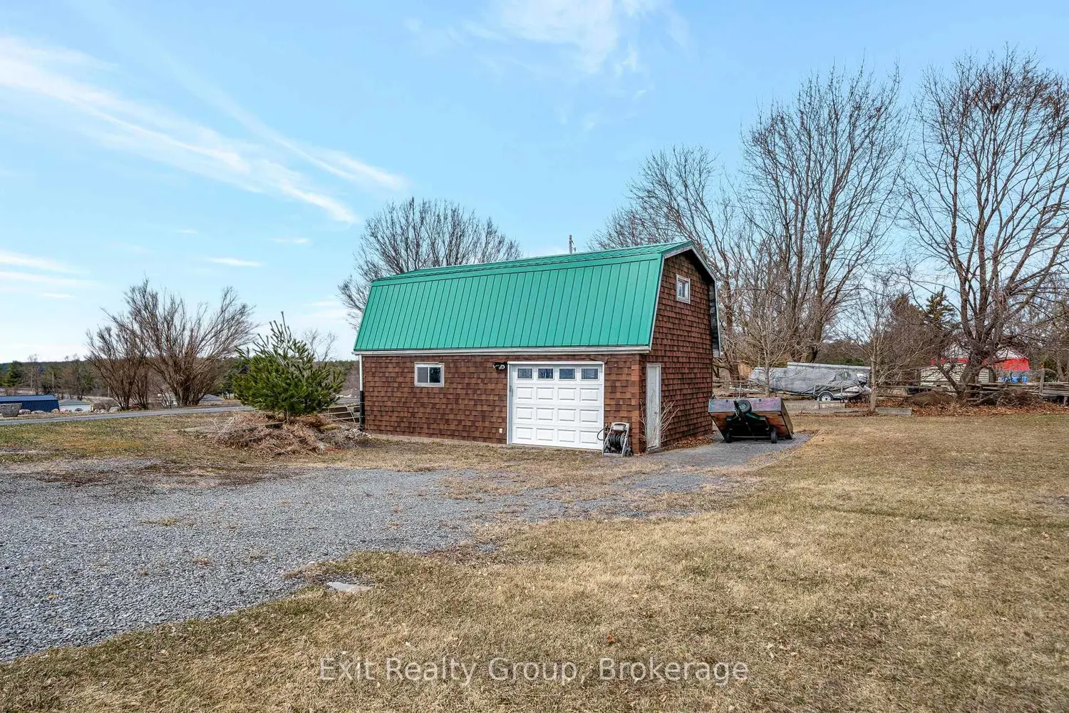 95 Boundary Road photo 3
