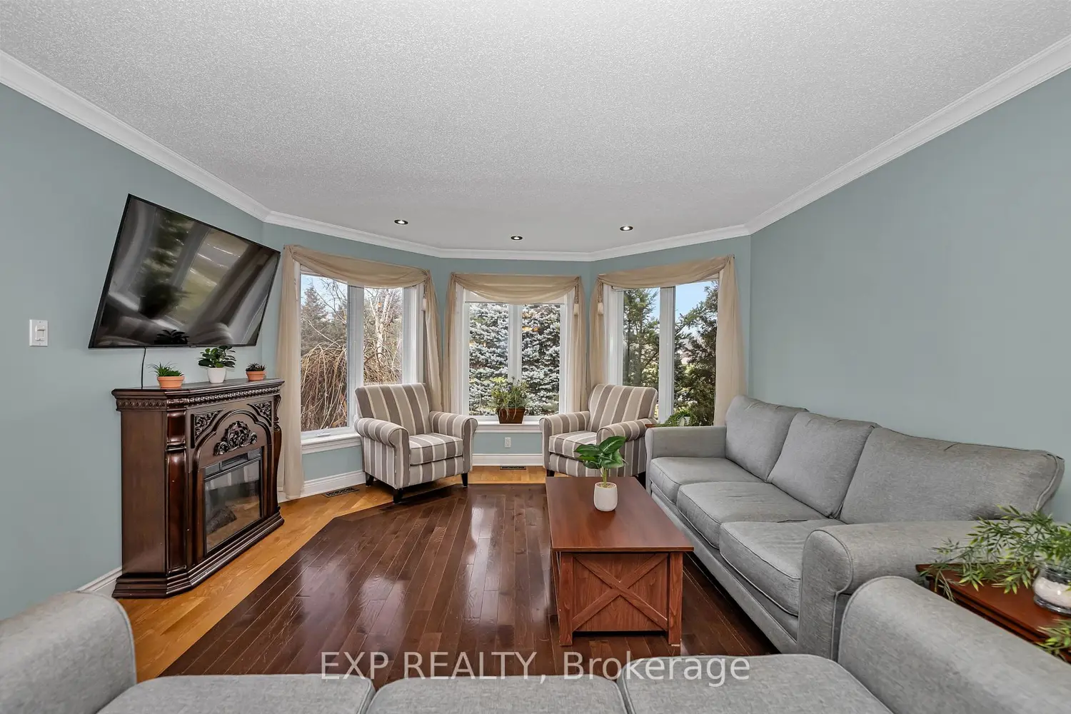 60 Pioneer Drive photo 3