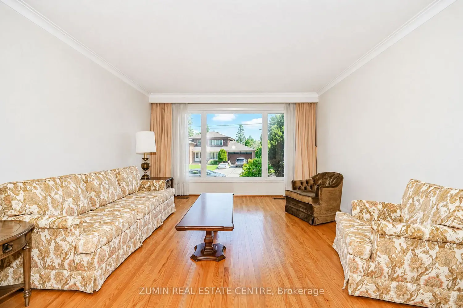 9 Oldborough Circle photo 3