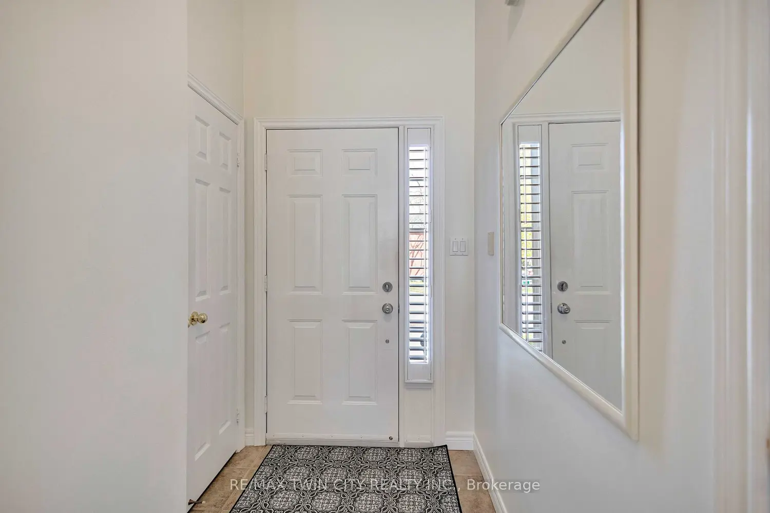 120 Beddoe Drive 6 photo 2