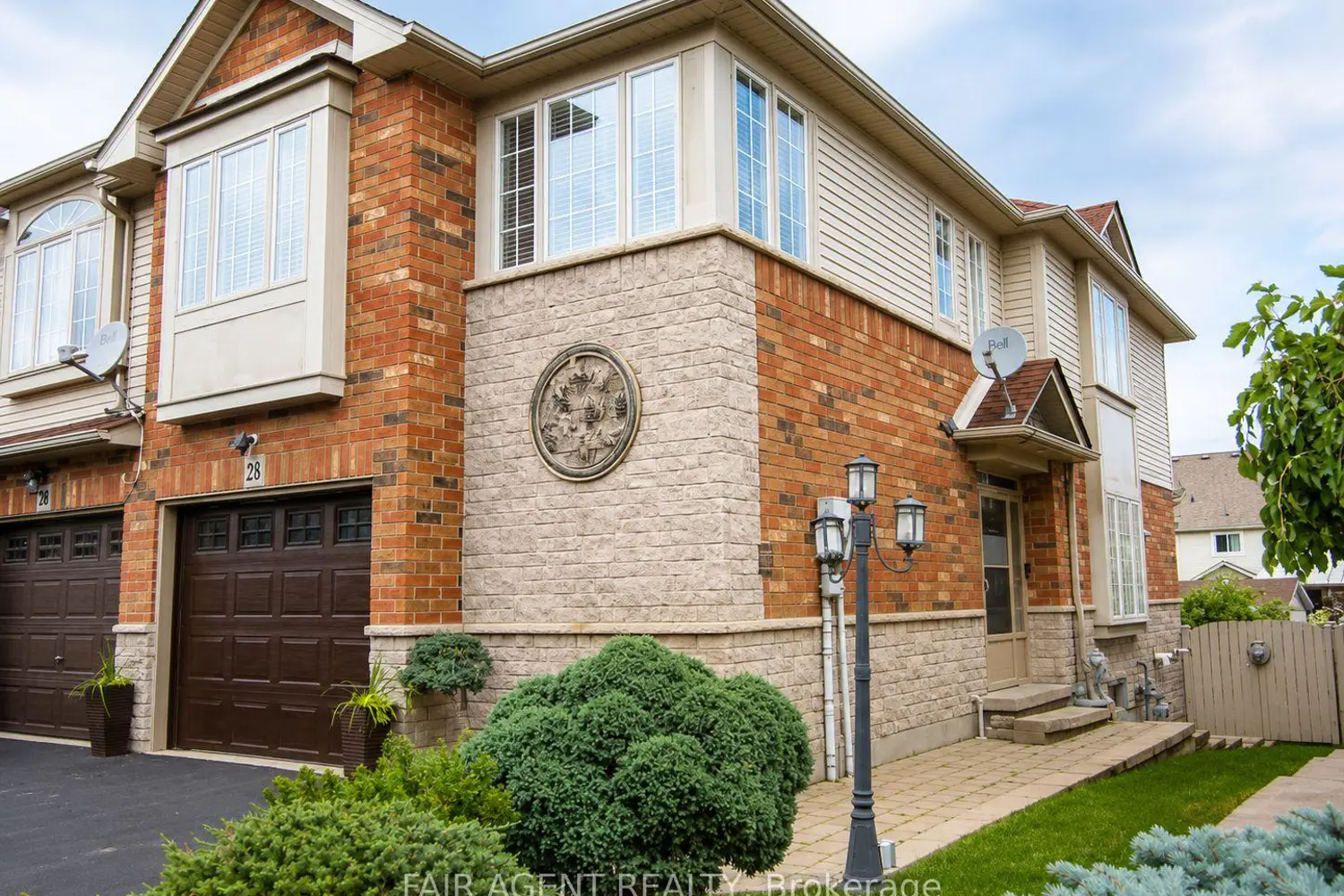 28 Elderberry Avenue photo 2
