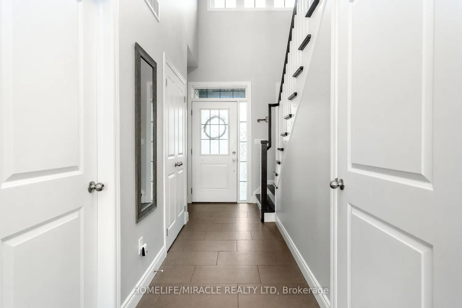 498 Fairway Road photo 2