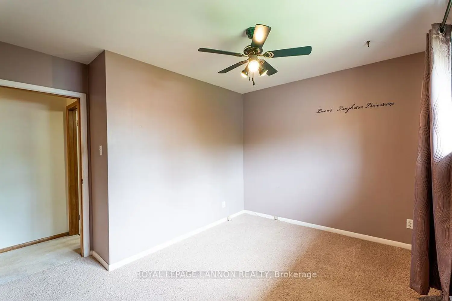 436 Amethyst Crescent photo 4