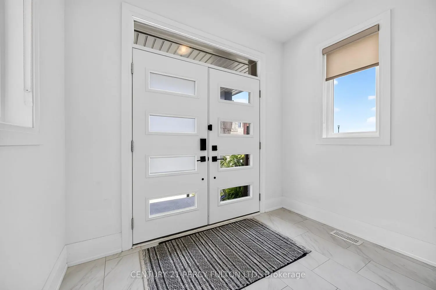 1477 Mockingbird Square photo 4