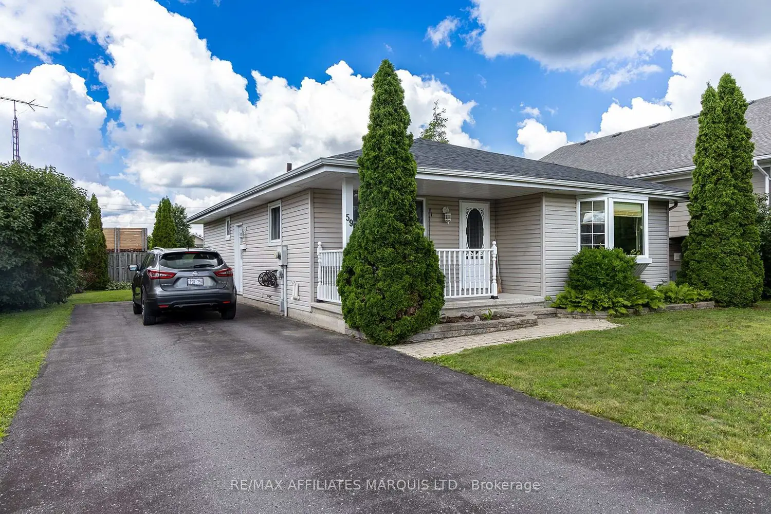 59 Rowan Drive photo 3
