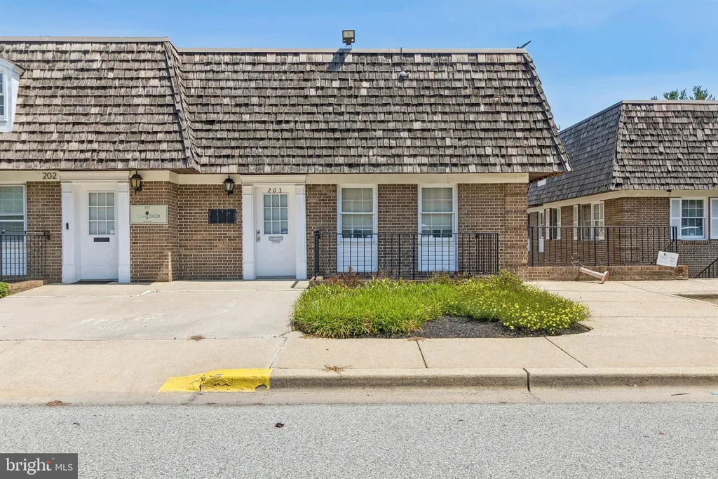 9520 Marlboro Pike Unit 203, Upper Marlboro, MD 20772