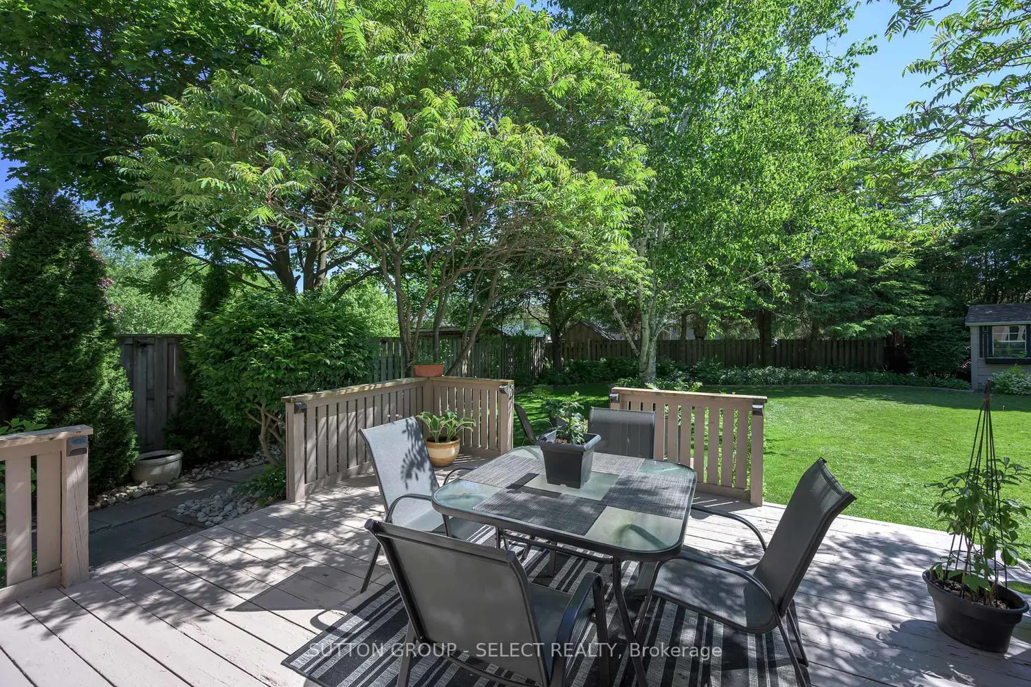 12 Banting Crescent photo 4