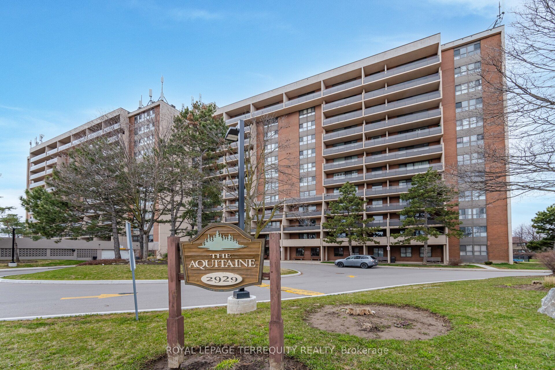 709-2929 Aquitaine Avenue, Mississauga, ON, L5N 2C7