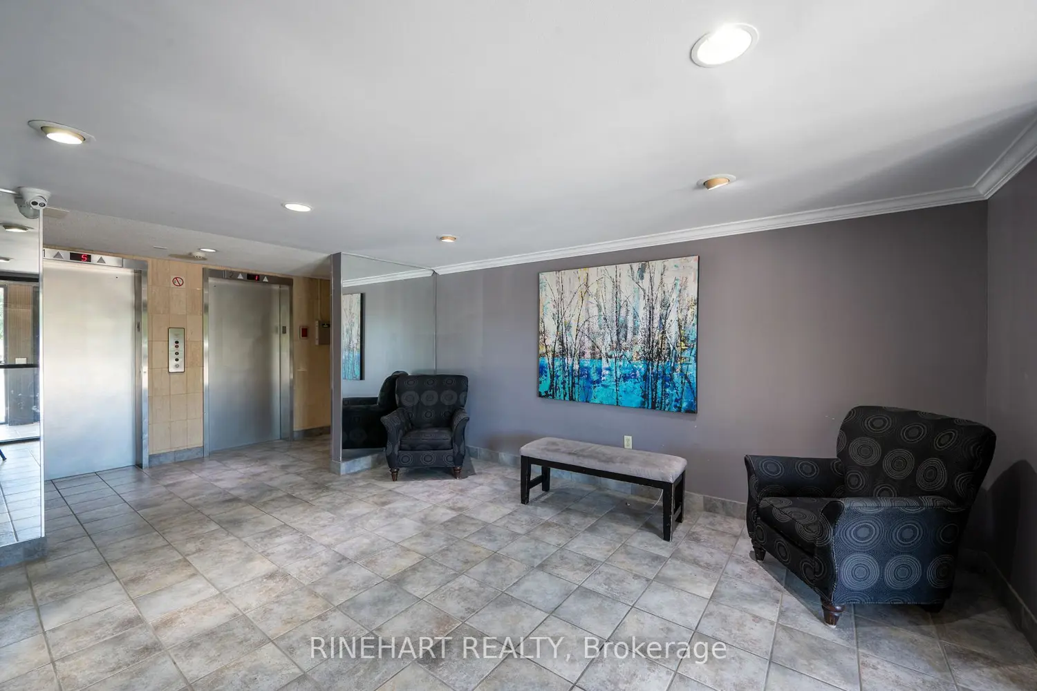 600 Grenfell Drive 311 photo 3