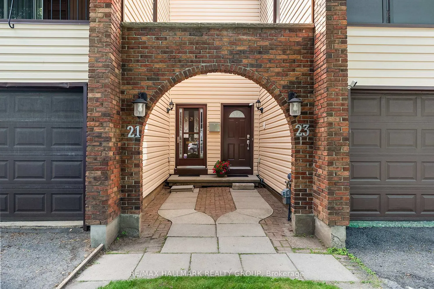 23 Oberon Street photo 2