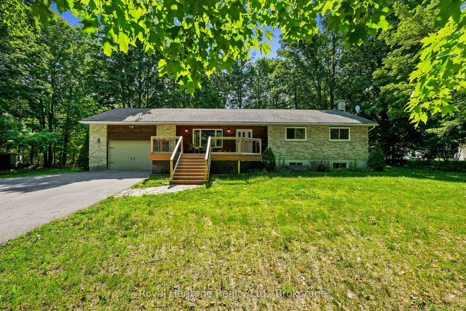 691 Hansen Road photo 2