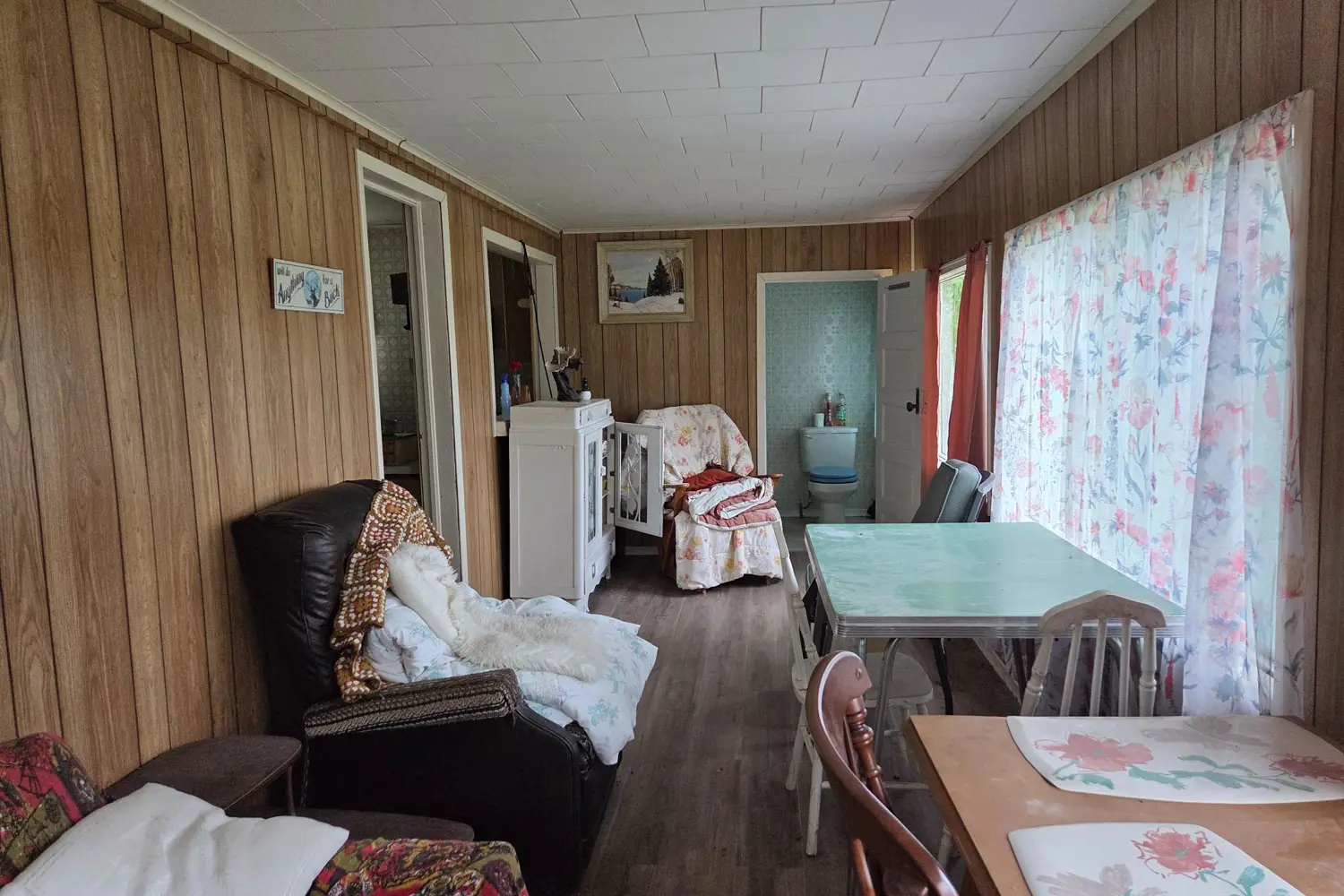 425 Bouchard Road photo 4