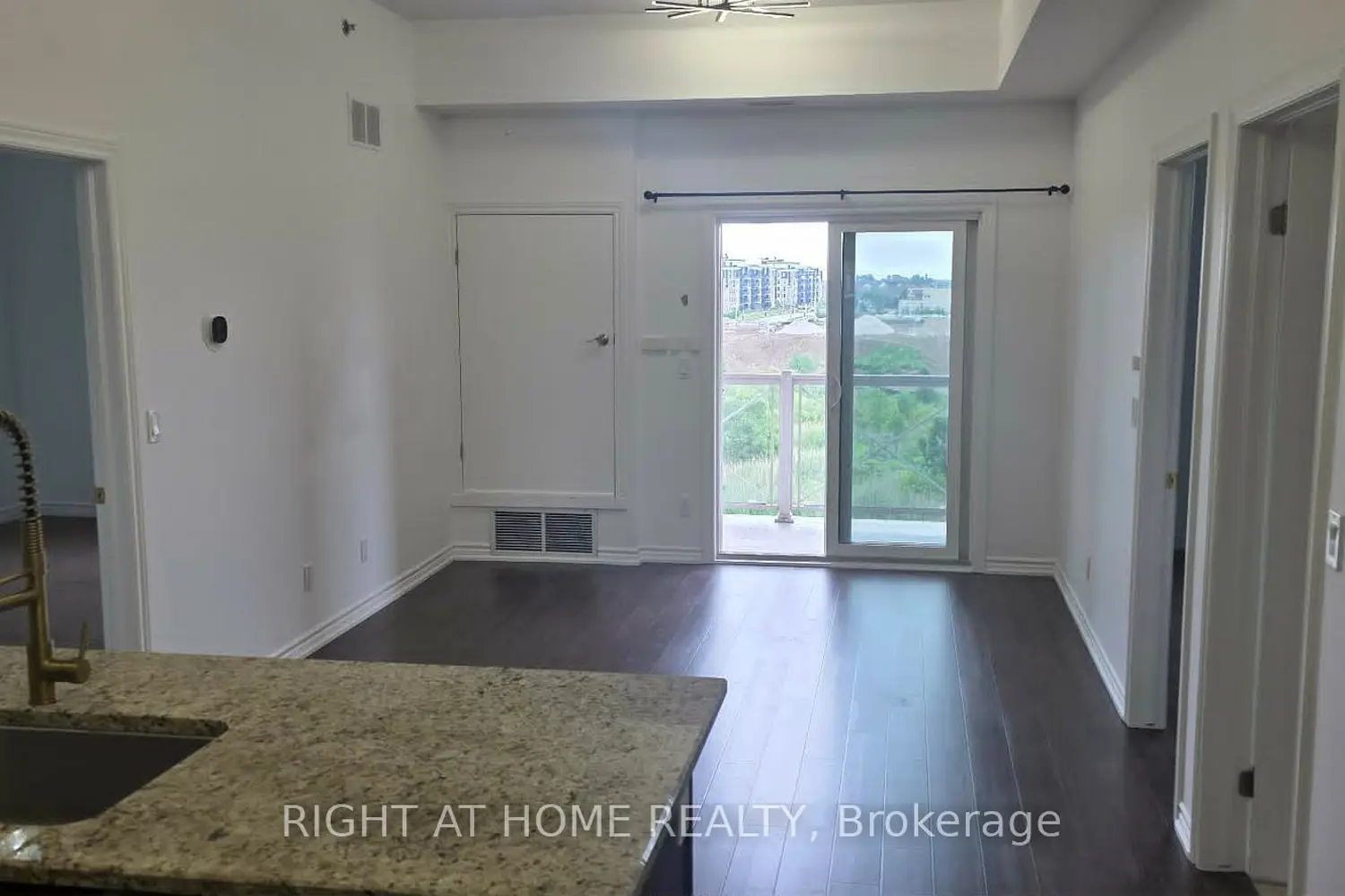 1360 Costigan Road 404 photo 2