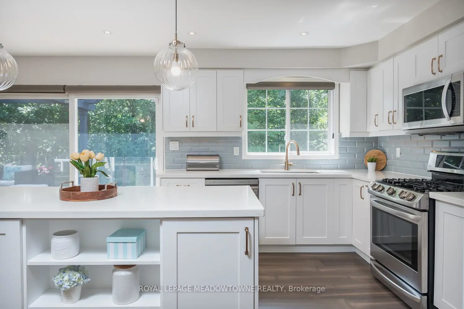 700 Marley Crescent photo 5