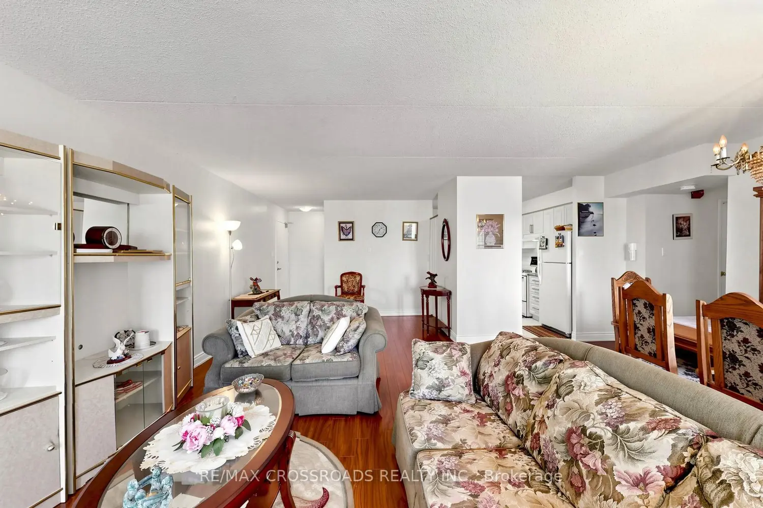 1530 Pickering Parkway 206 photo 4
