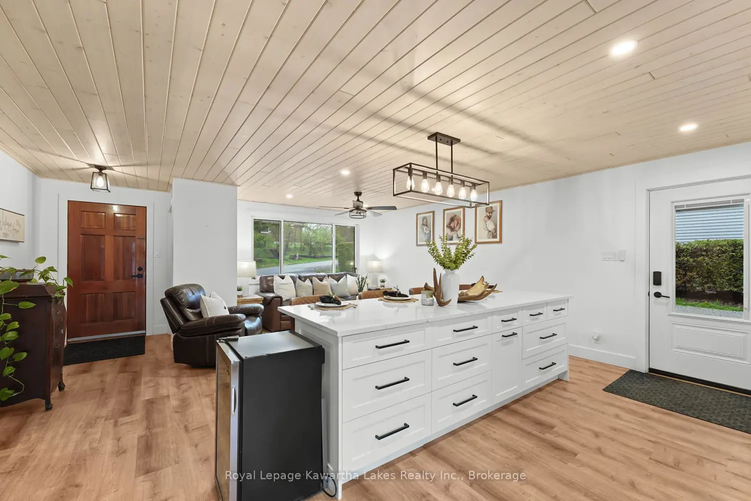 2 Kennedy Drive photo 4