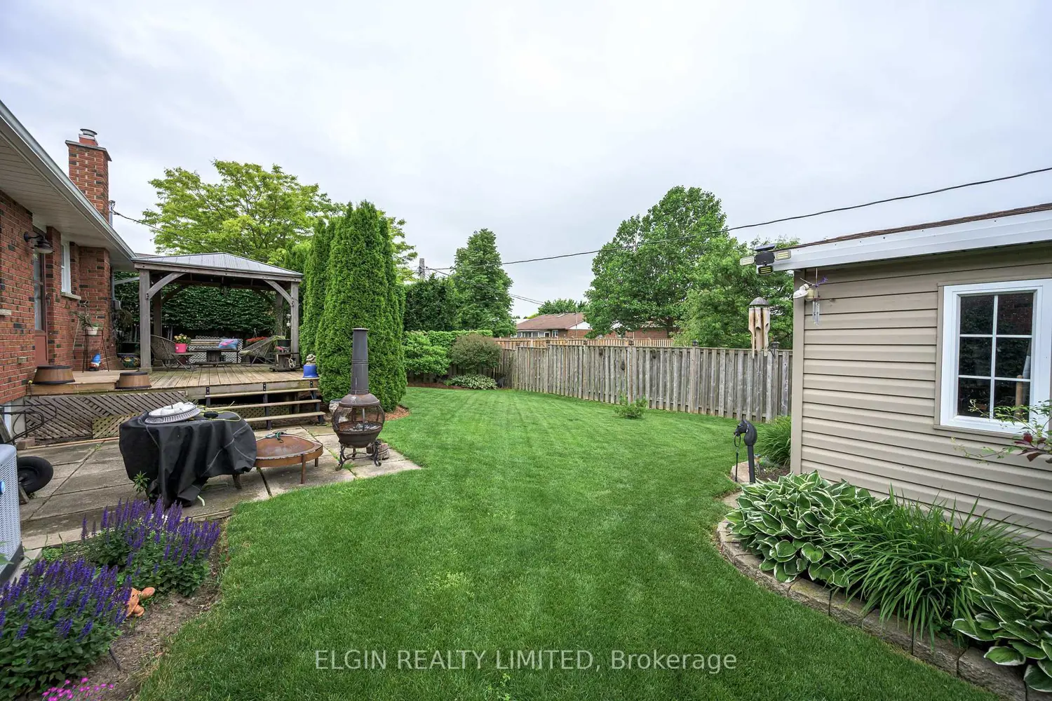 30 Erinlea Drive photo 2