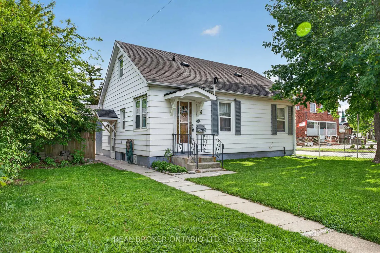 78 Facer Street photo 3