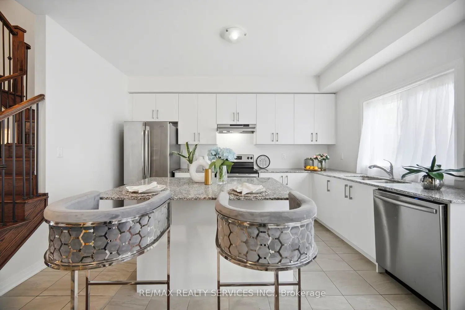 6 Landsborough Street photo 2