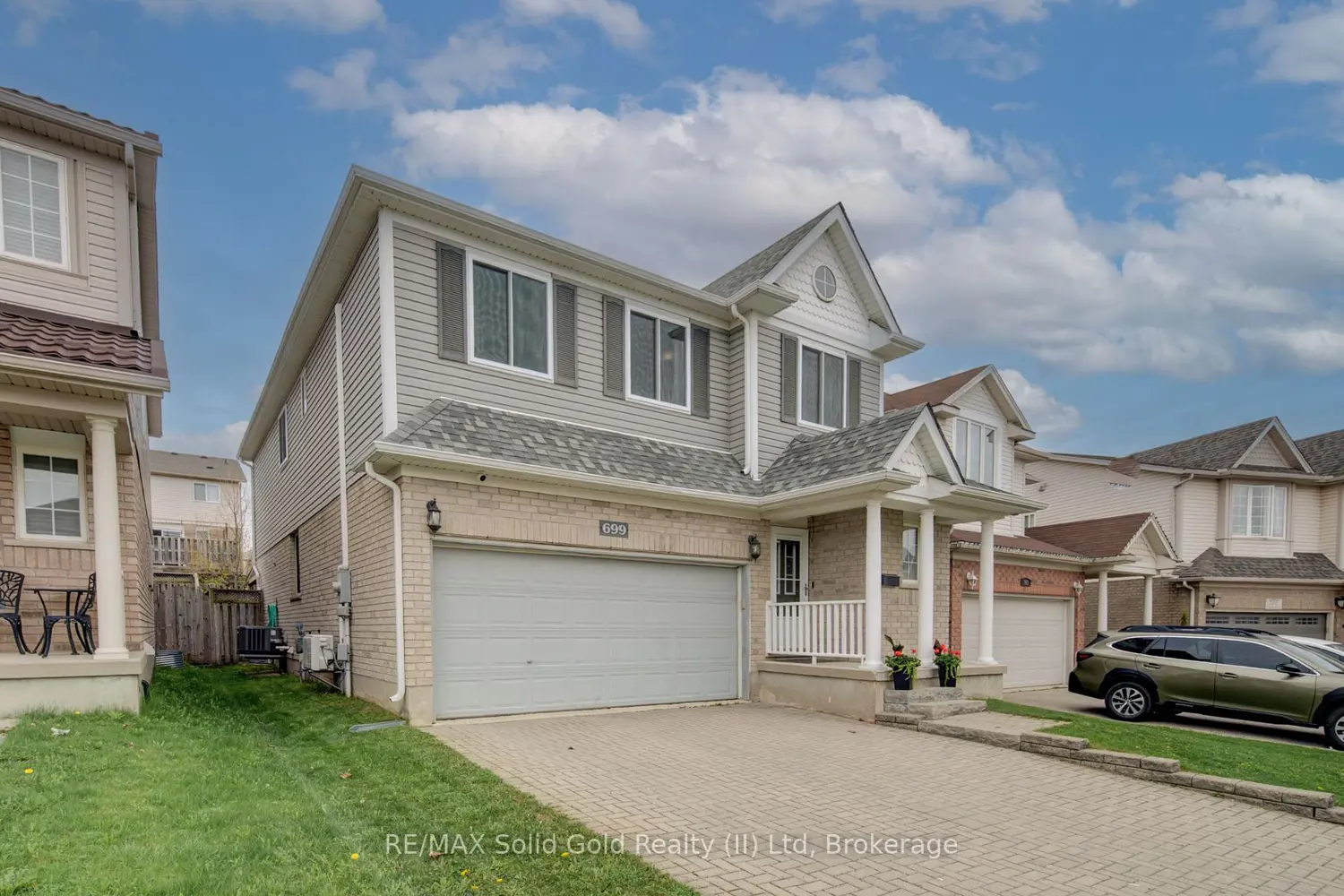 699 Commonwealth Crescent