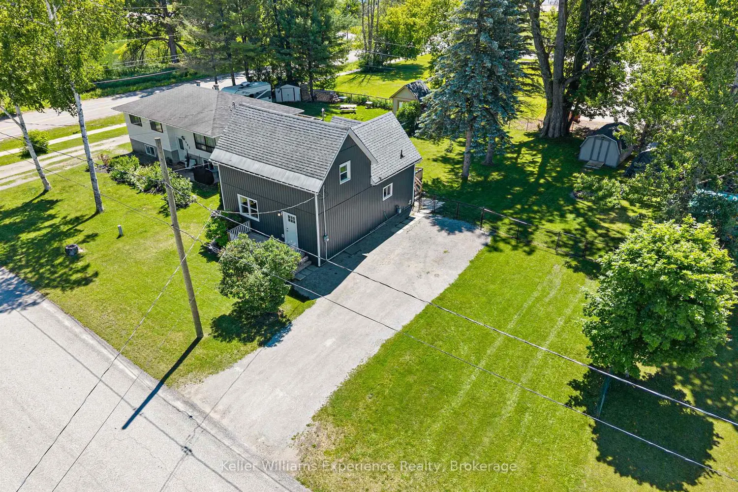 311 Armstrong Street photo 3