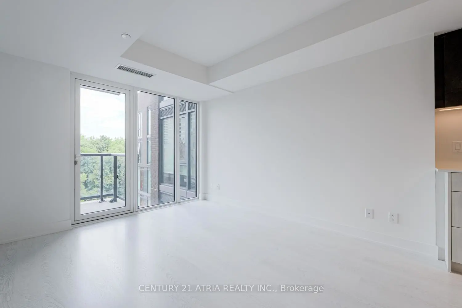 308 Jarvis Street 511 photo 4