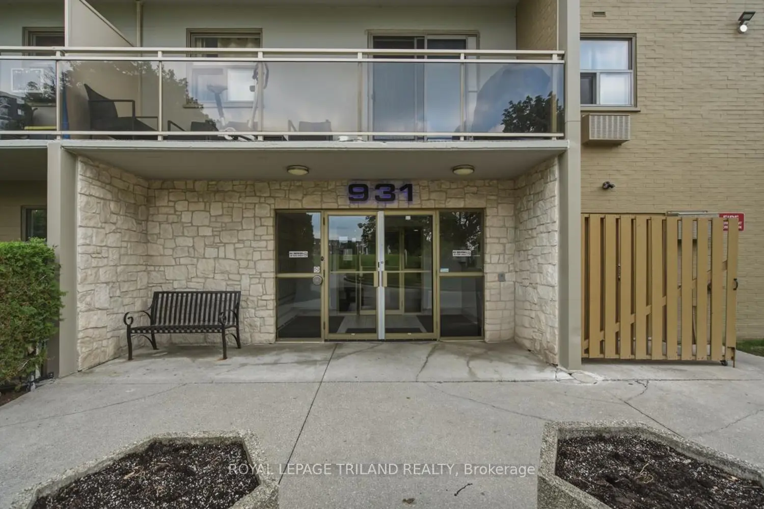 931 Wonderland Road 312 photo 2