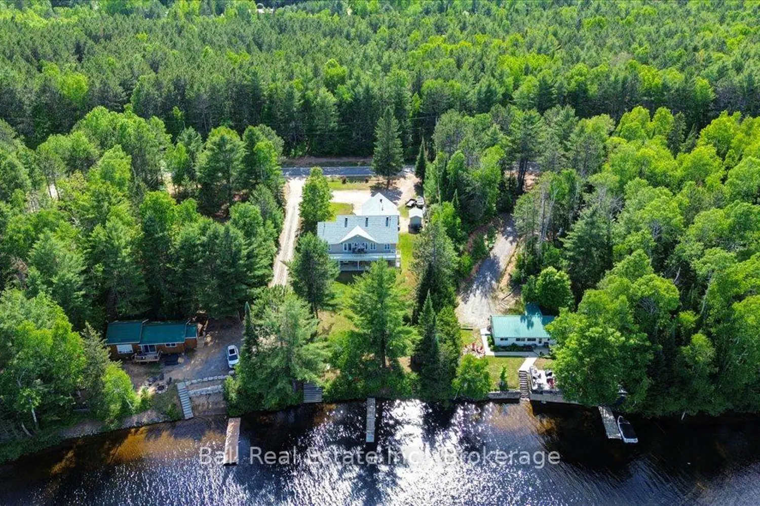 214A Centre Road