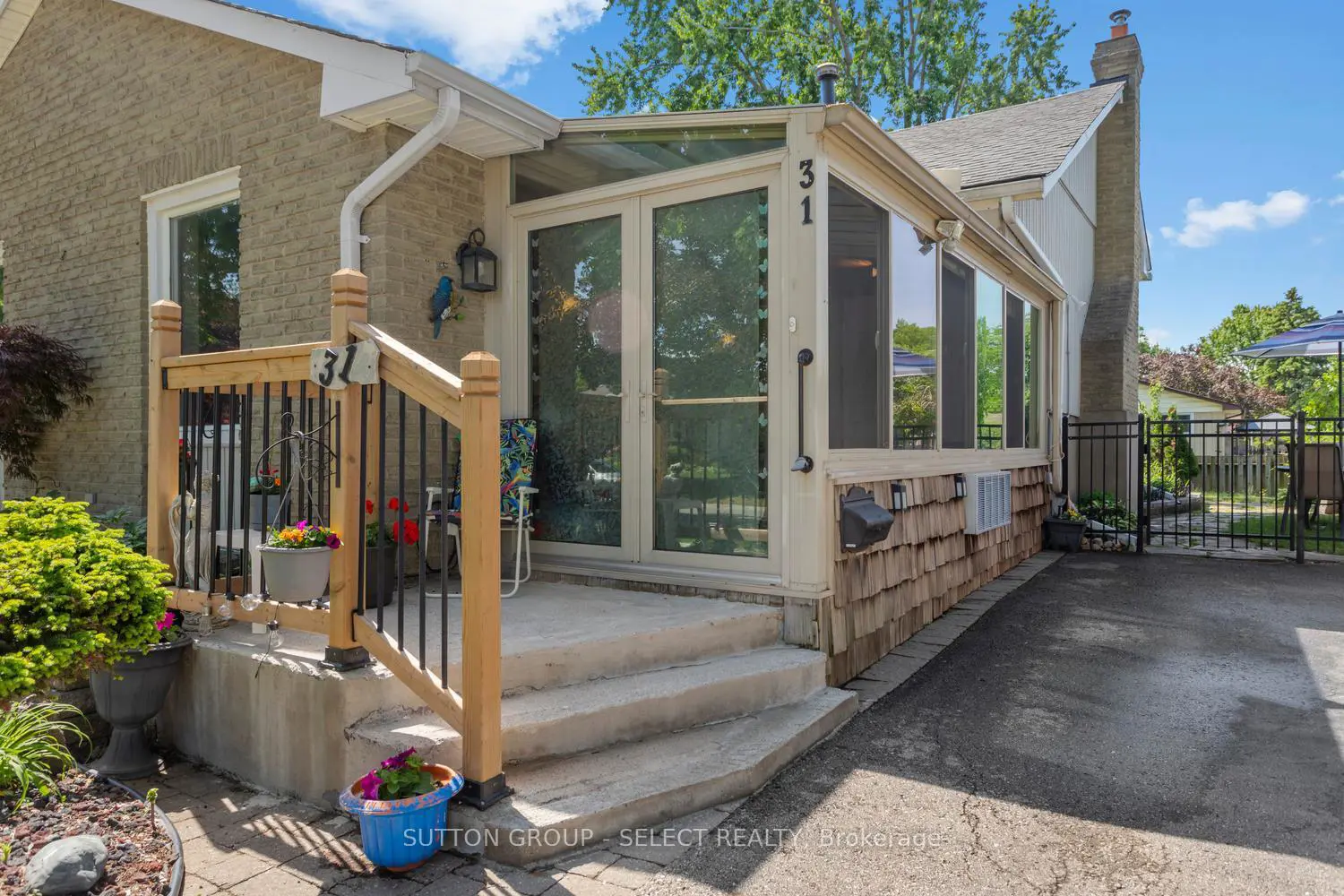 31 Renny Crescent