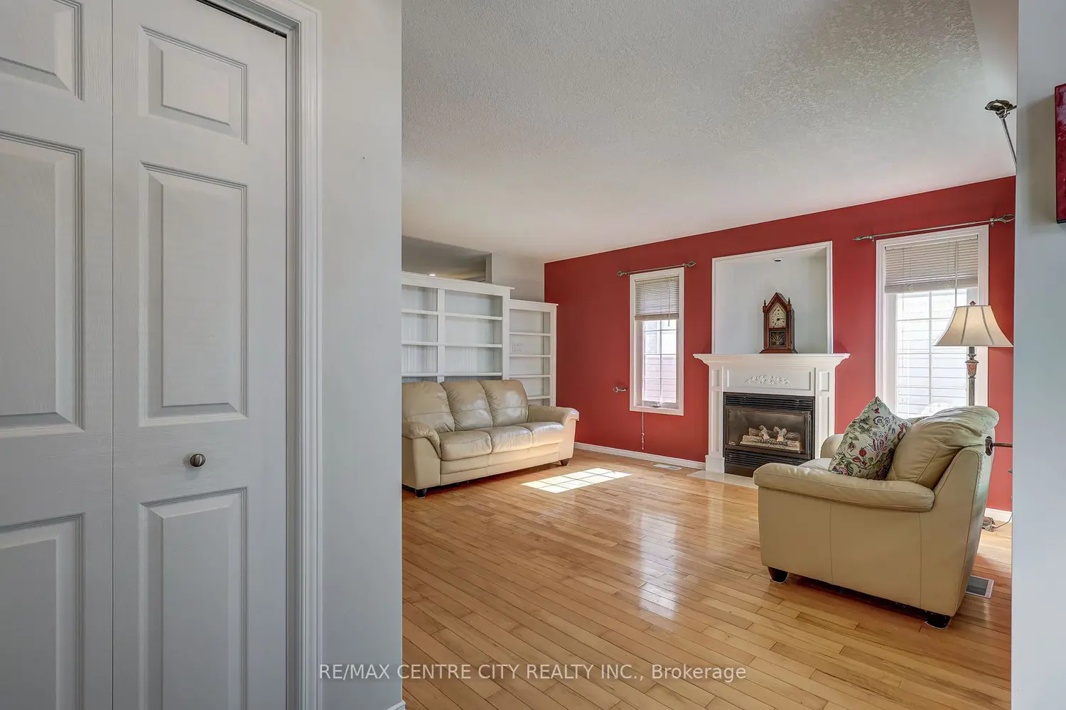 24 Schreyer Drive photo 4