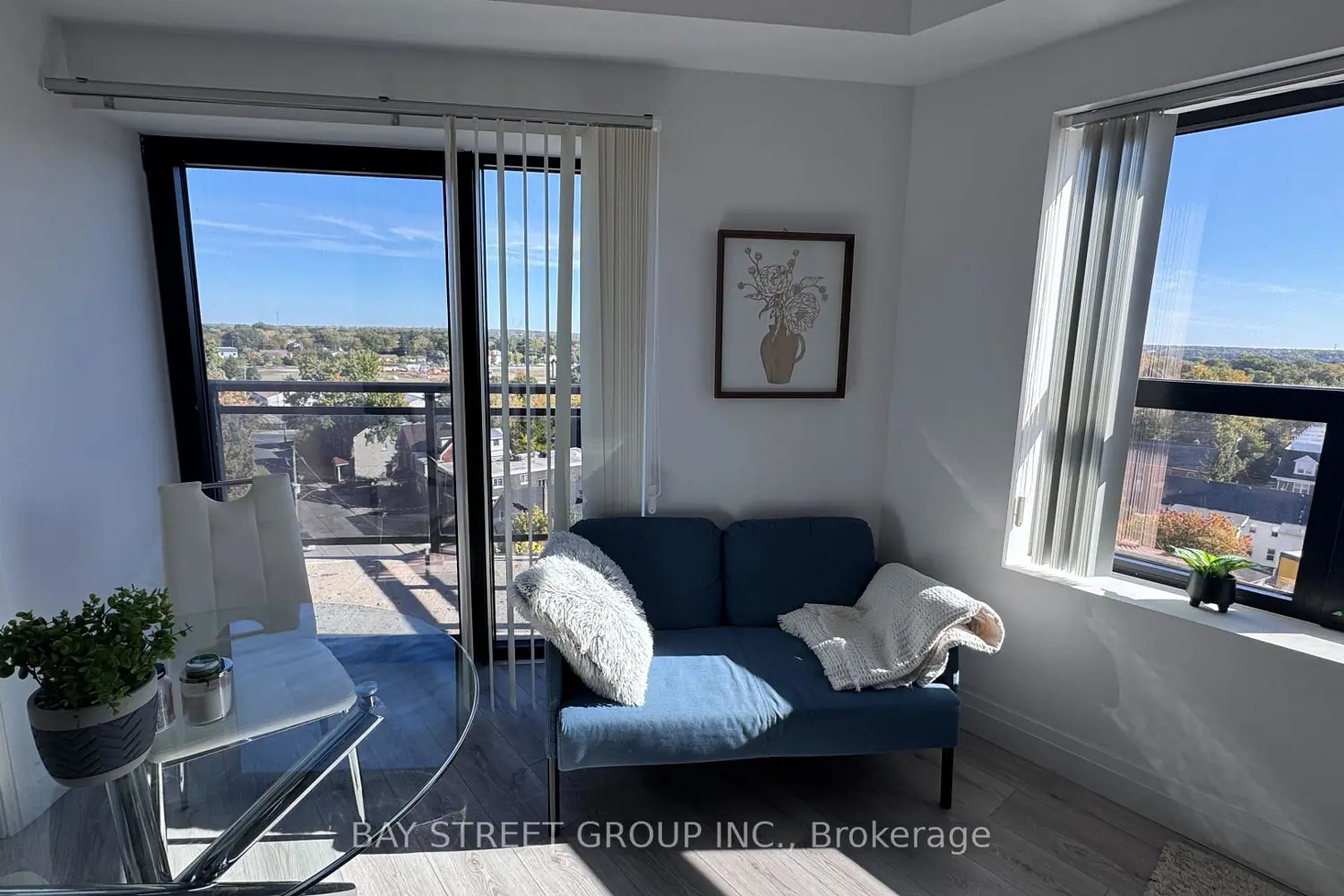 652 Princess Street 813