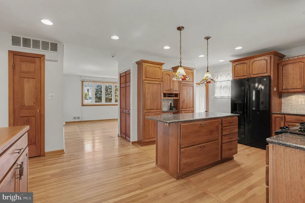 9618 Dundawan Road, Nottingham, MD 21236 photo 5