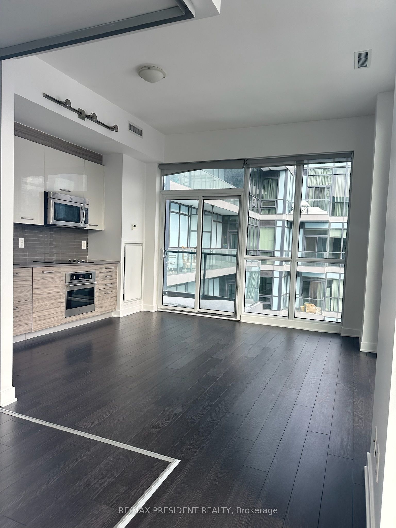 2402-210 Simcoe Street, Toronto, ON, M5T 0A9