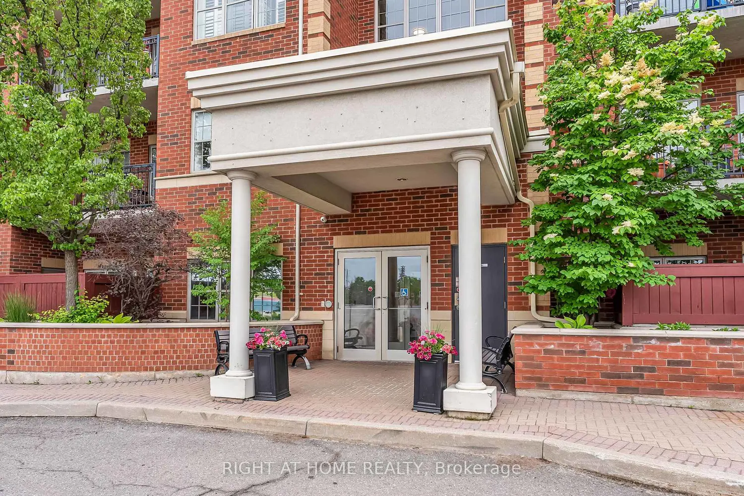 9973 Keele Street 206 photo 2