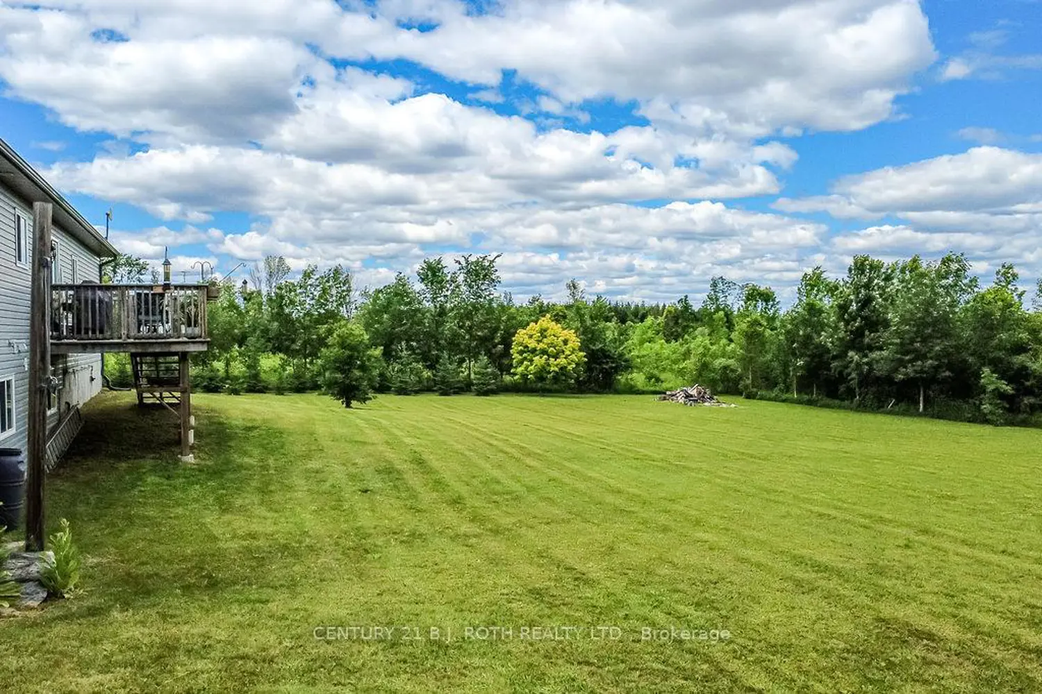 5051 Sideroad 25 photo 3