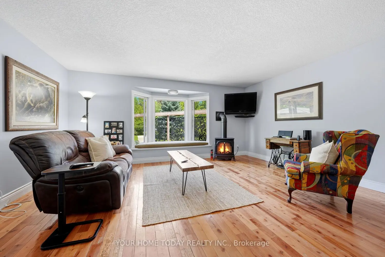 70 Maple Avenue photo 5