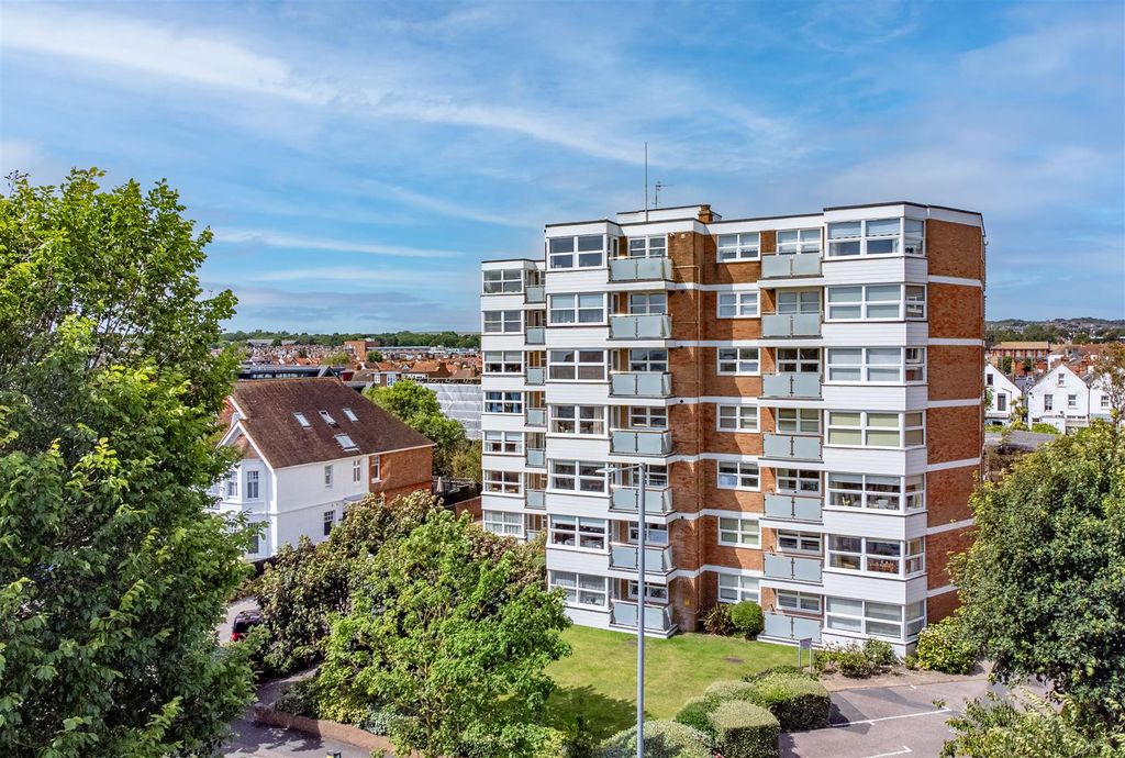 2 bed flat for saleDerek House, New Church Road, Hove BN3