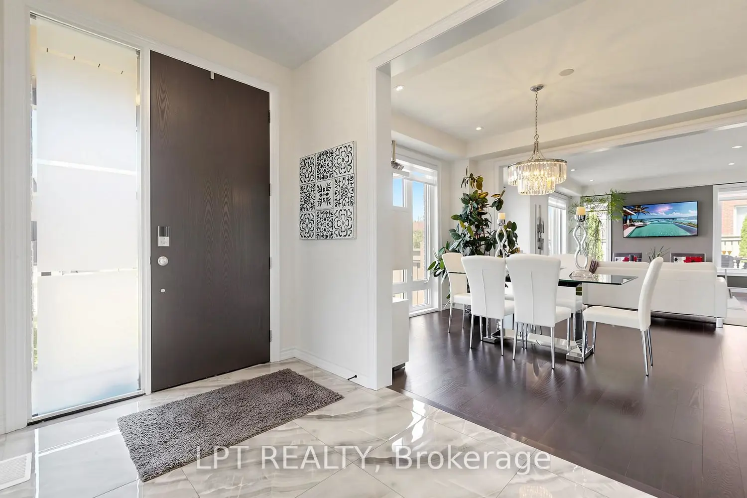 241 Holladay Drive photo 3