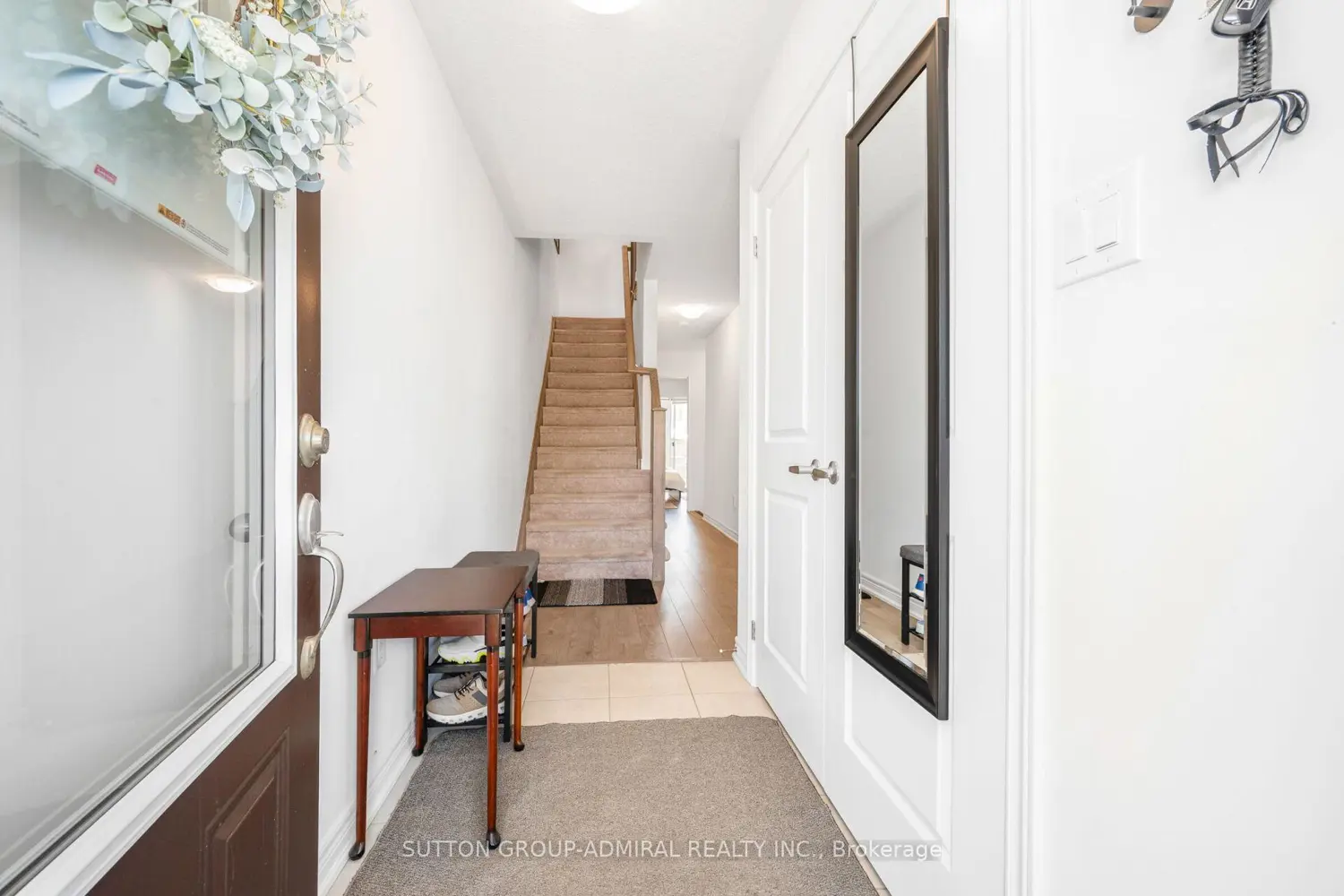82 Hibiscus Lane photo 5