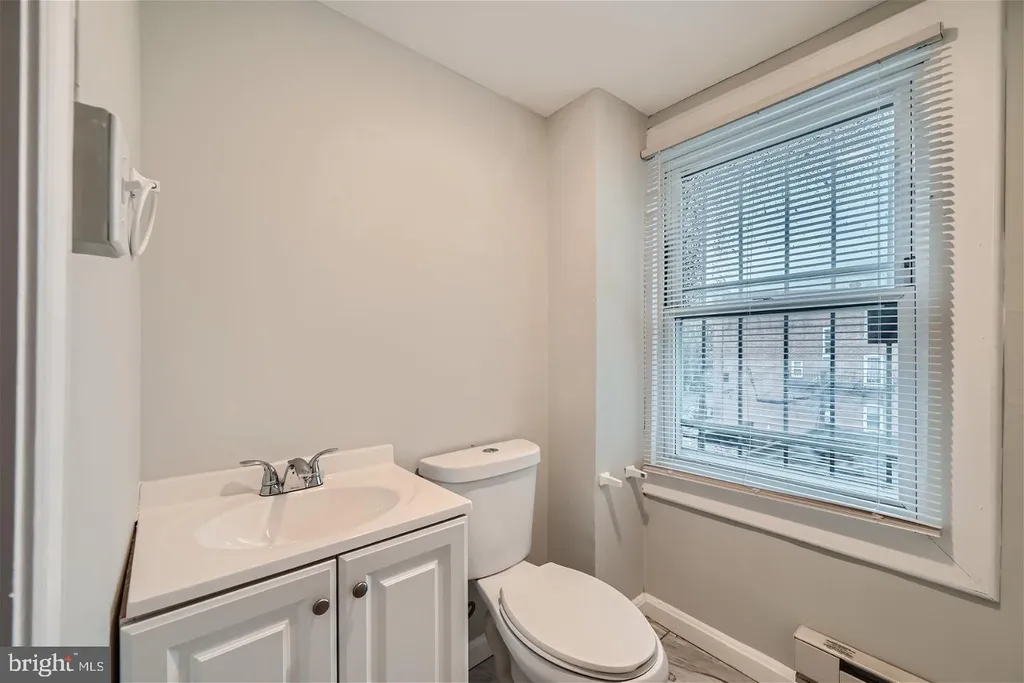 204 E 25th Street, Baltimore, MD 21218 photo 5