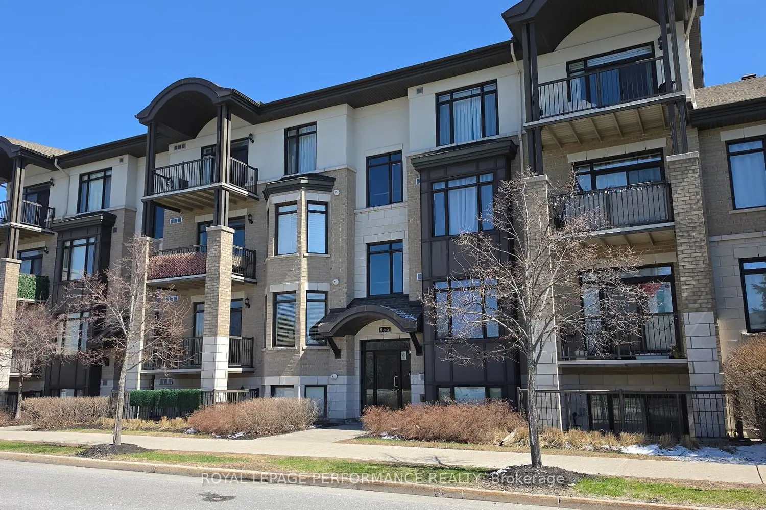 655 Beauparc Private 101 photo 2