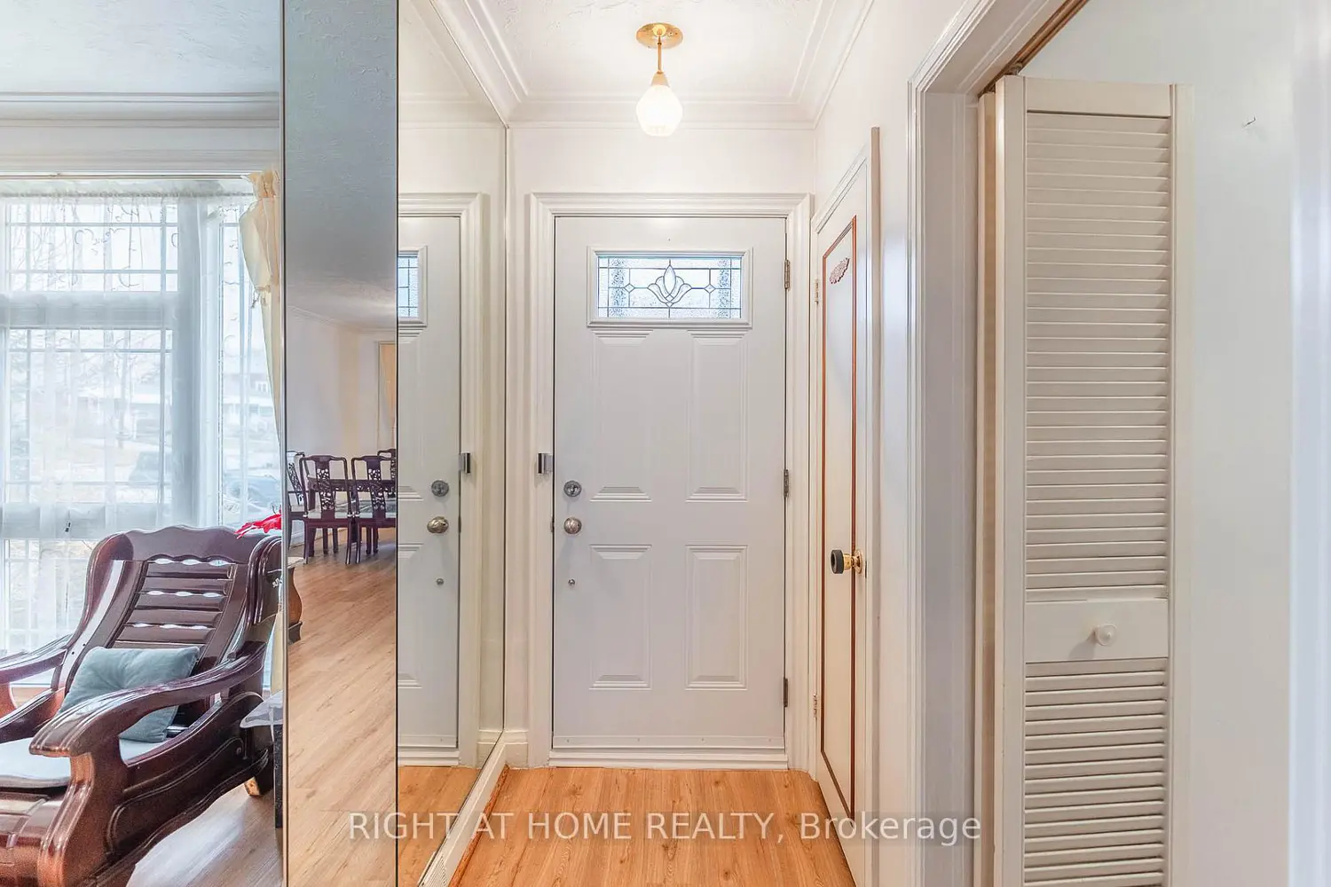 82 Tower Drive photo 2