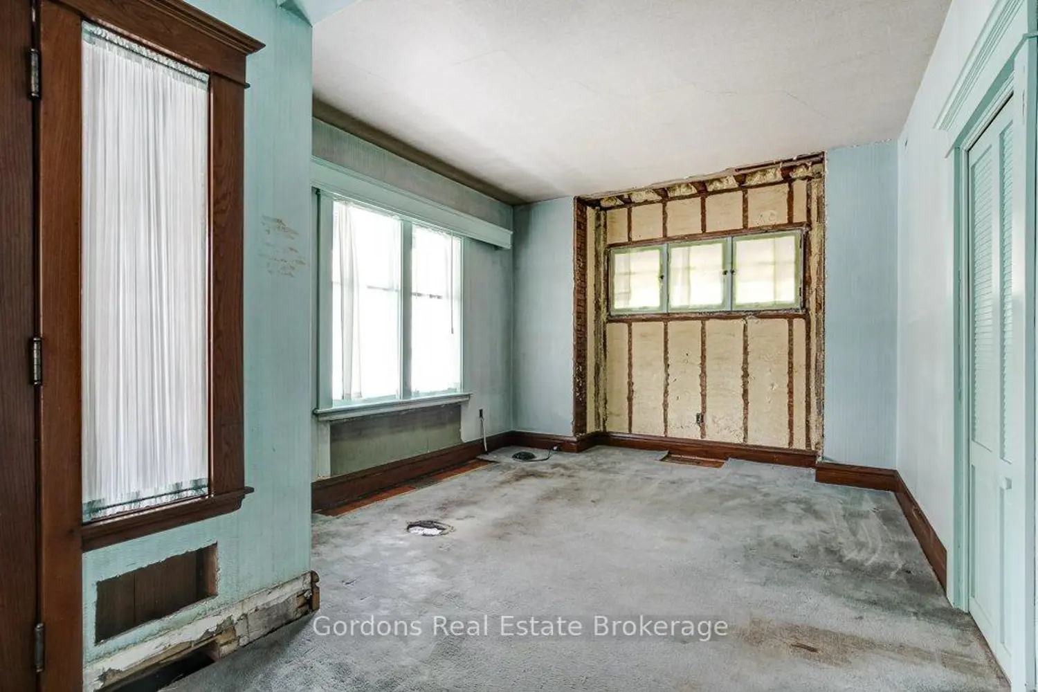 156 Sherman Avenue photo 4