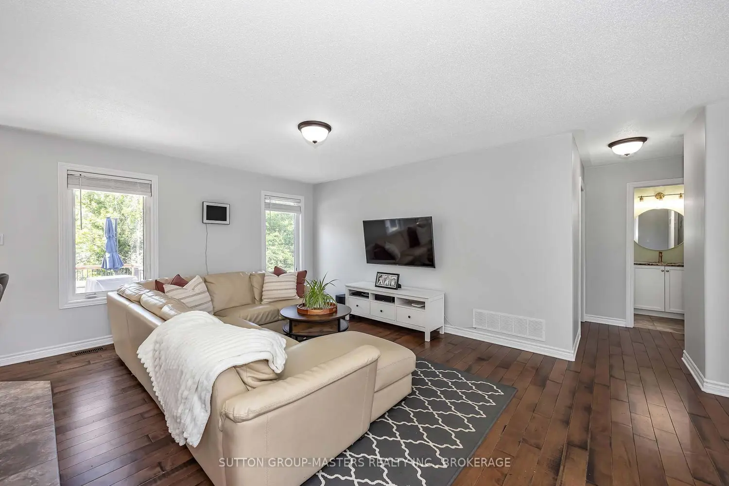 257 Starlight Place photo 3