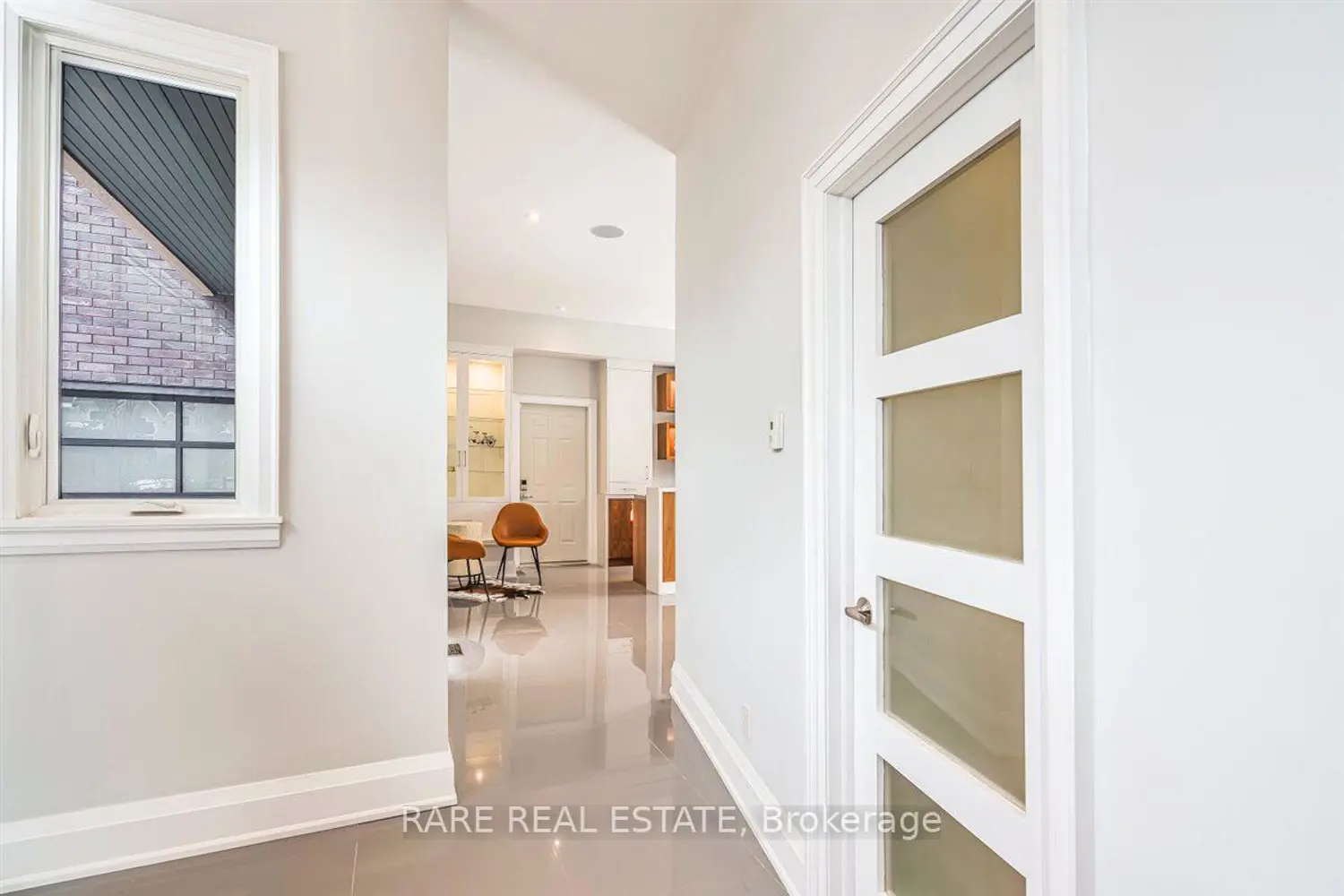 125 Craigmore Crescent photo 4