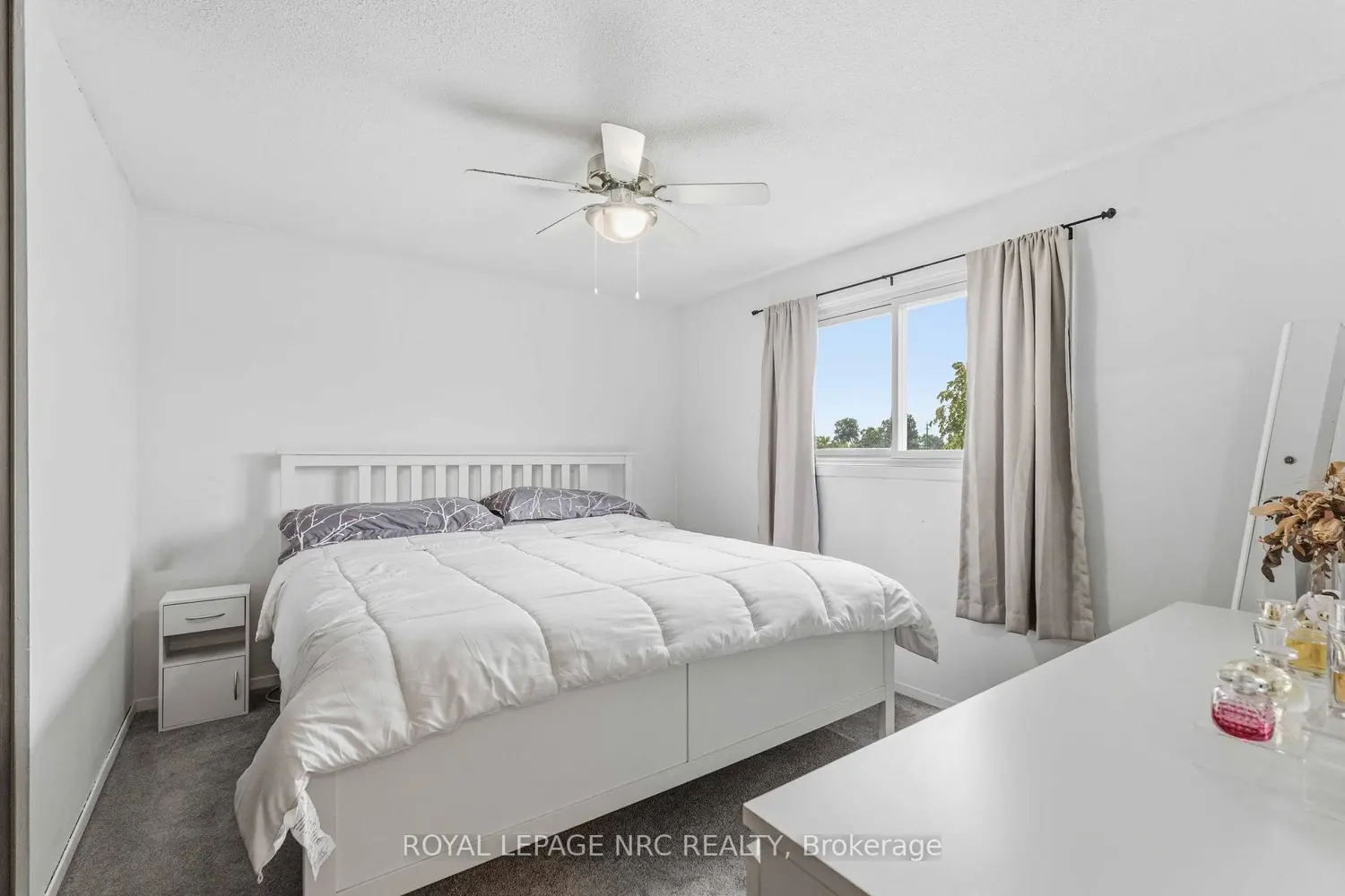 27 Canterbury Drive photo 5