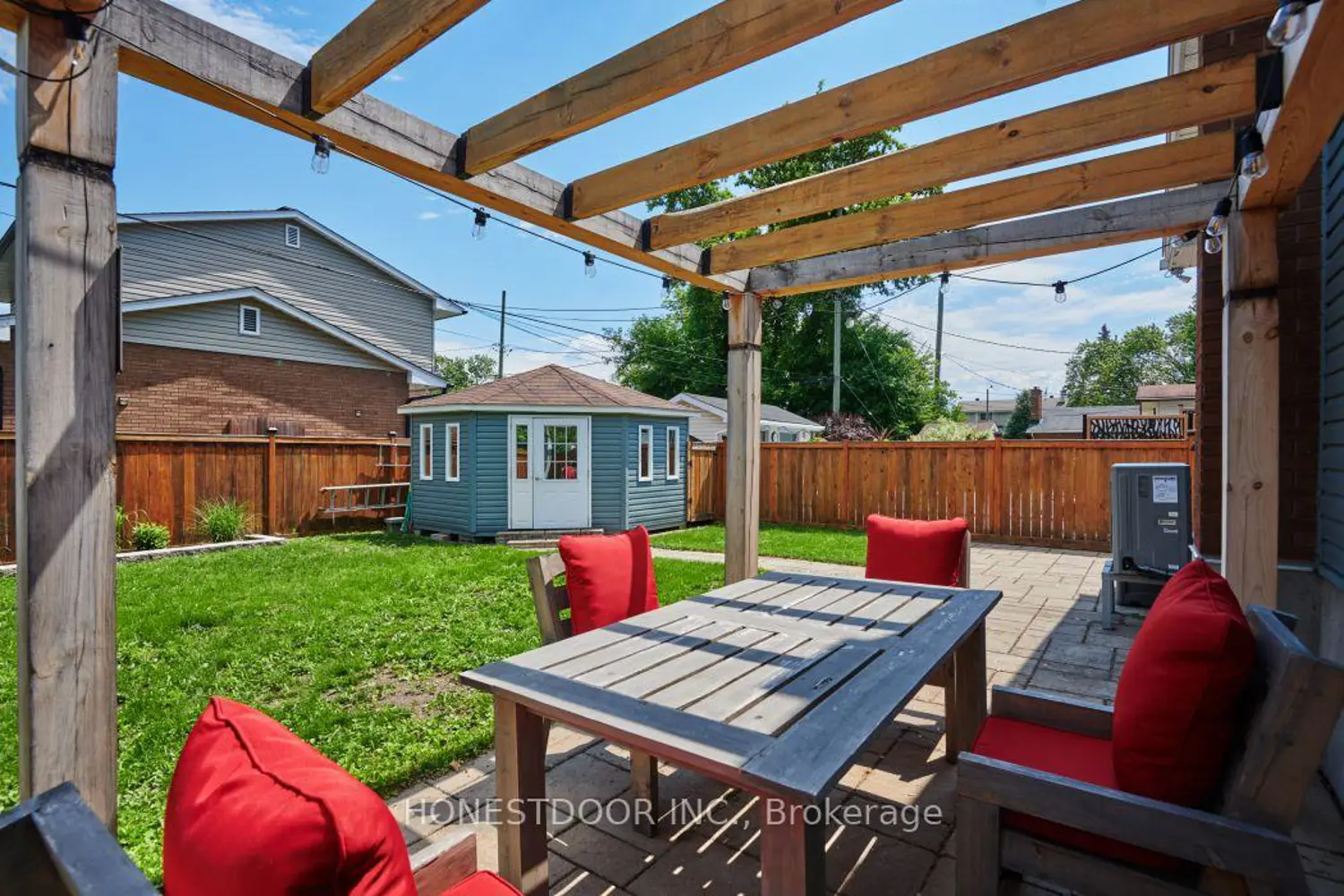 2601 Needham Crescent photo 2